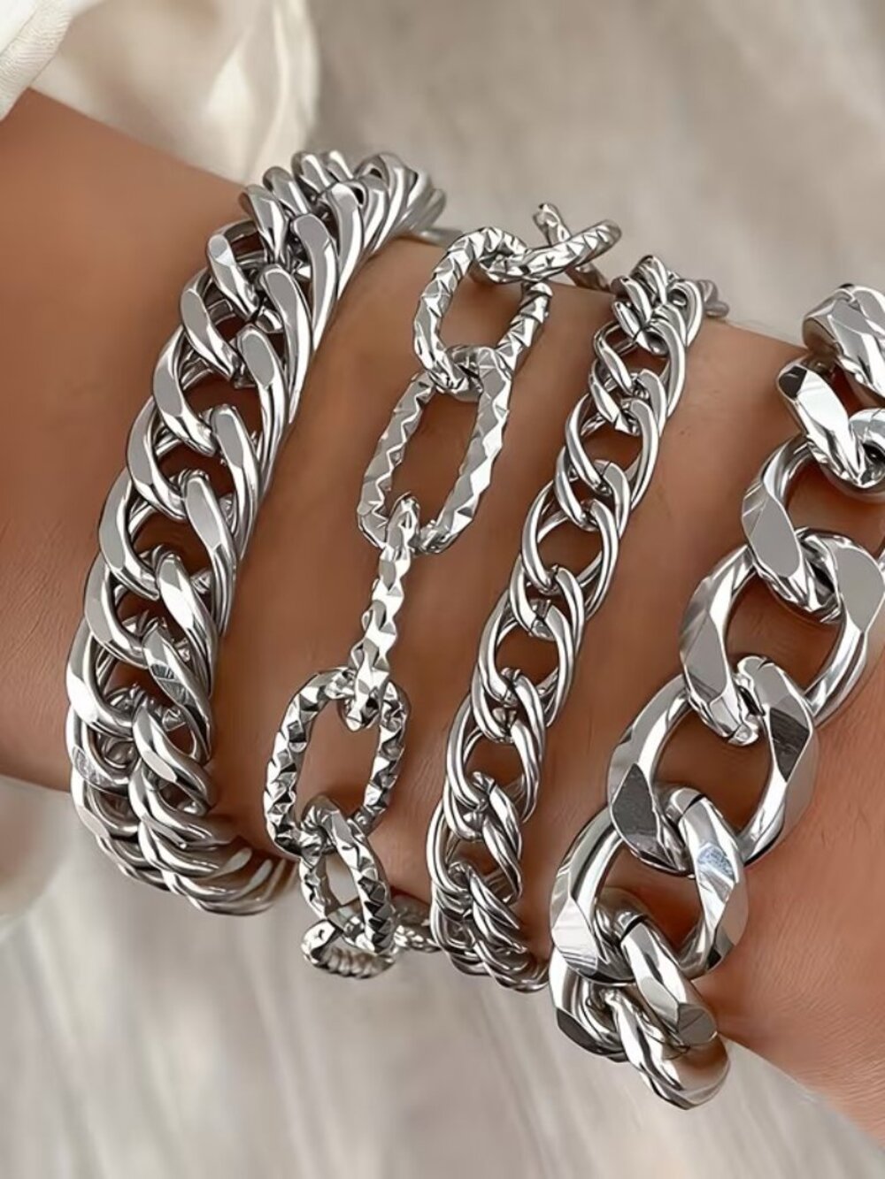 #124 4pcs Women's Set silver Chain S Bold Chain Exaggerated Style Fashion Trendy